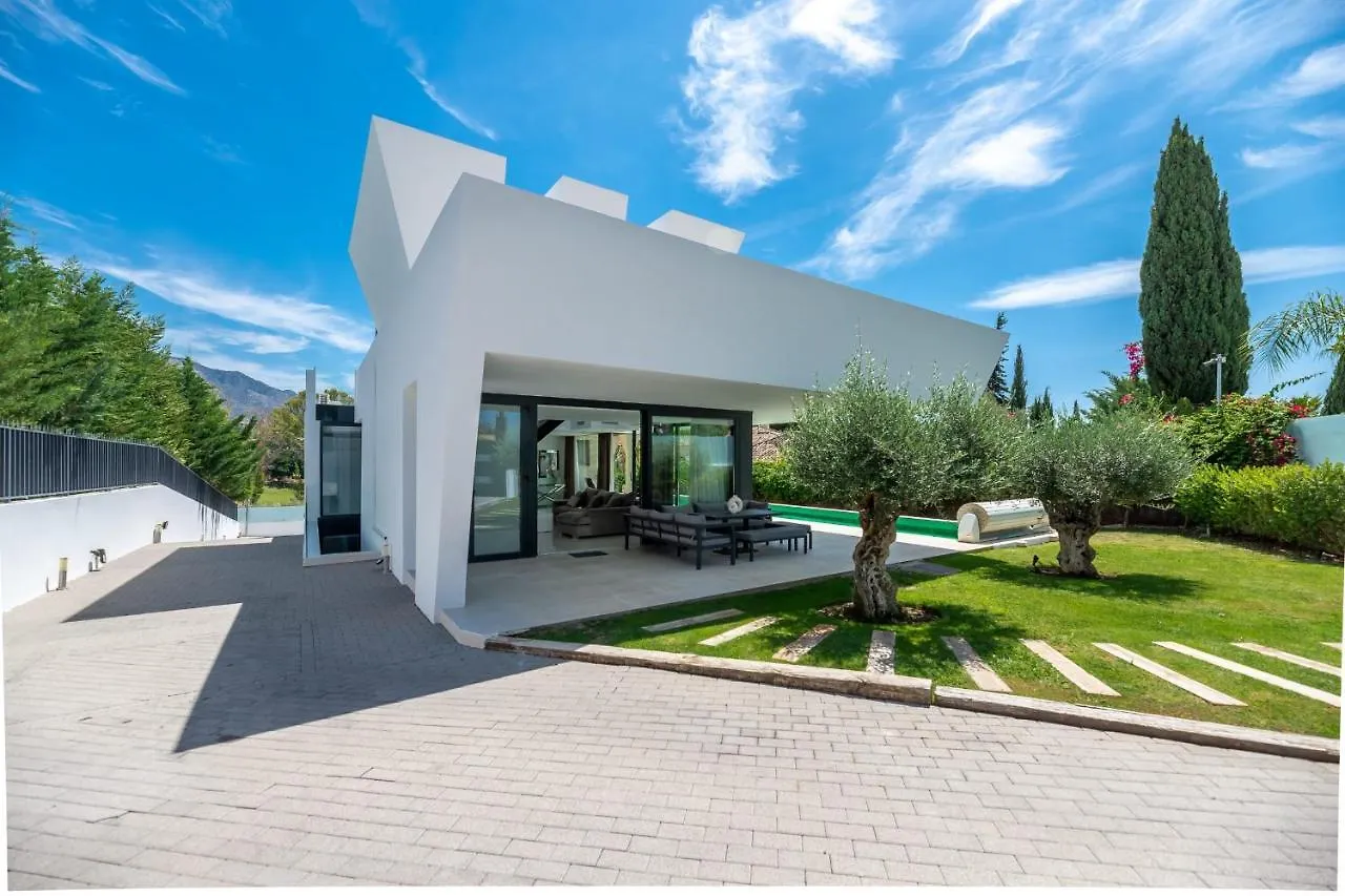 All About Villa Azur Marbella