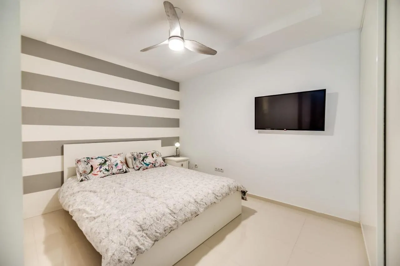 All About Villa Azur Marbella Hiszpania